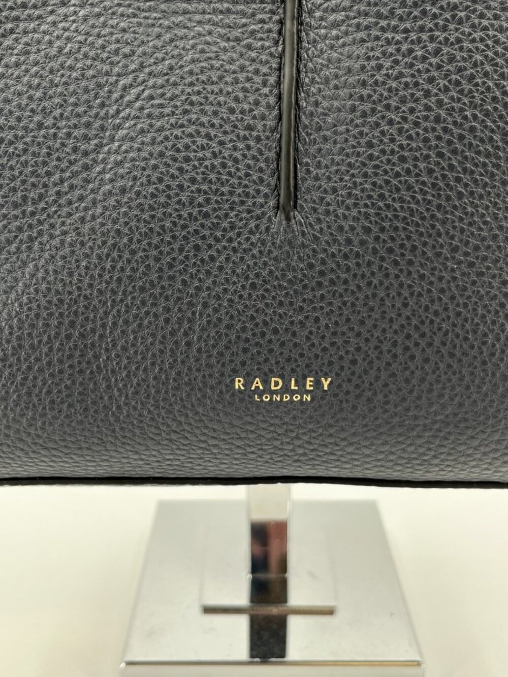 Radley London Hillgate Place- Large Open Top Shoulder Handbag Leather NWT - Picture 2 of 16